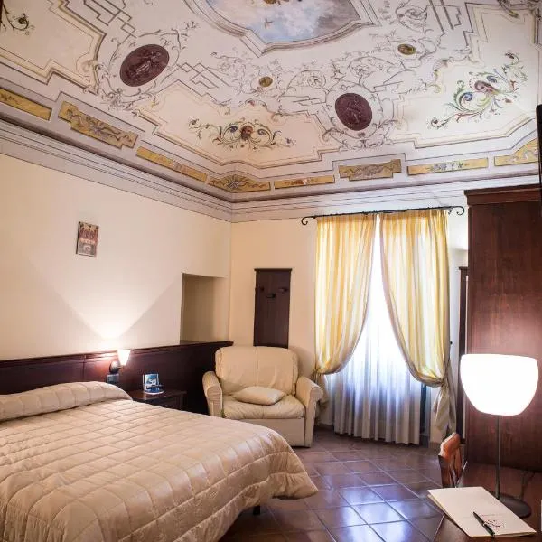 圣克劳帝欧酒店，位于Monte San Giusto的酒店