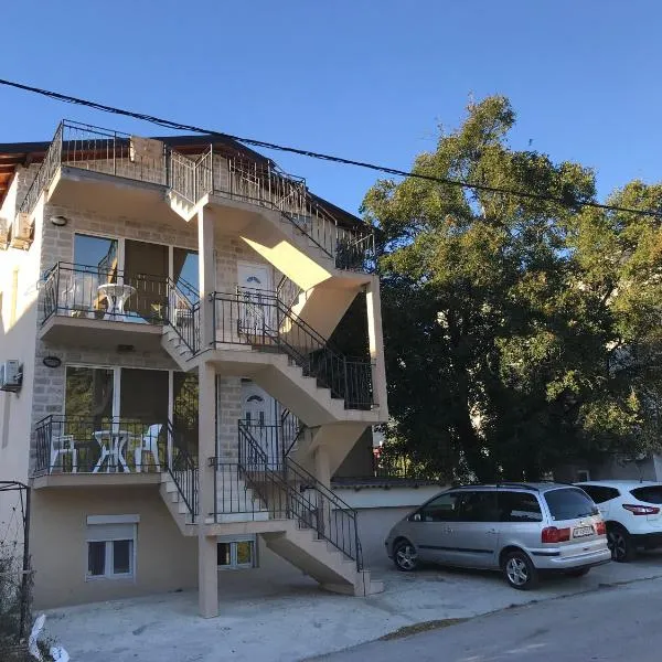 Budva, Jaz, apartmani DIF，位于拉法洛维奇的酒店