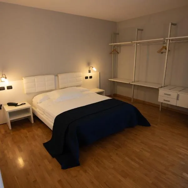 Master Hotel Reggio Emilia，位于Sesso的酒店