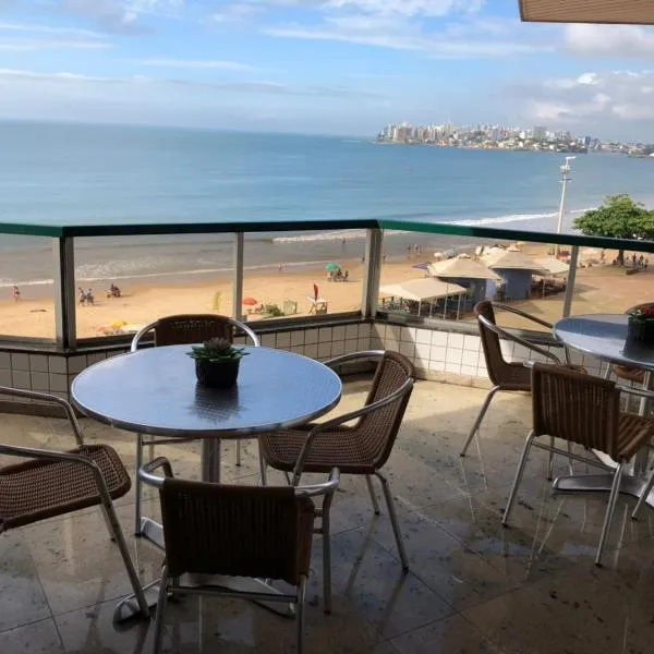 Amplo apartamento em Guarapari com vistas pro mar，位于瓜拉派瑞的酒店