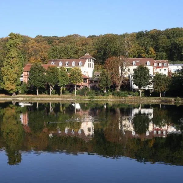 柯罗的池塘酒店，位于阿夫赖城的酒店
