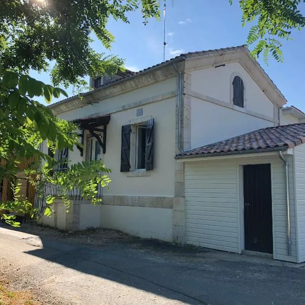 L’île aux Bateaux，位于Aiguillon的酒店