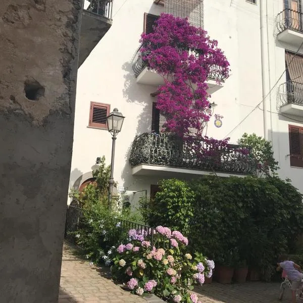 Casa ISABELLA loc turist br，位于利帕里的酒店