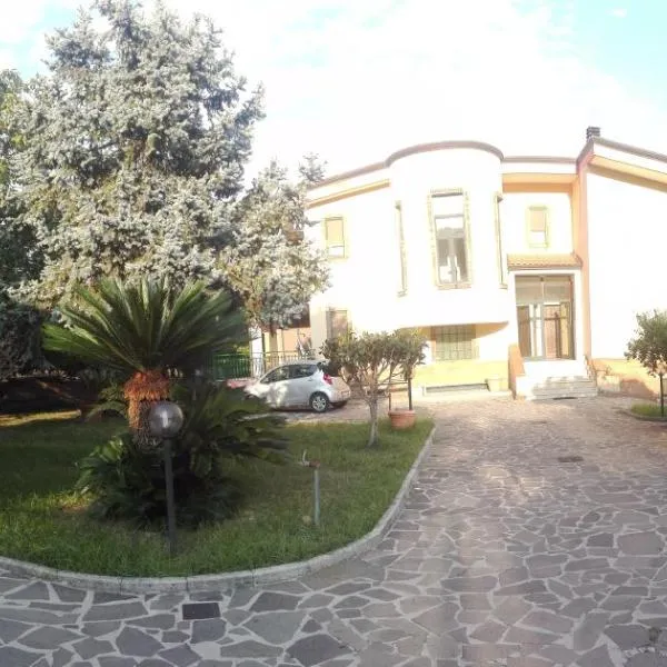 B&B Villa Enza intero appartamento a Nocera Inferiore, Salerno，位于下诺切拉的酒店