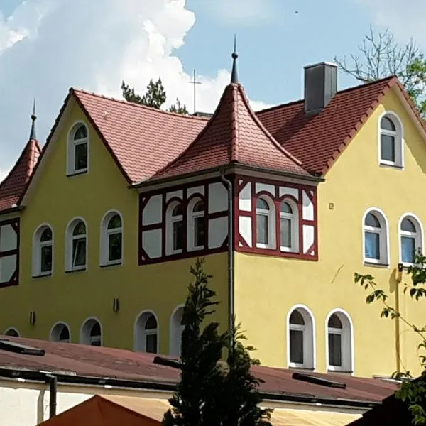 Wunderschöne Wohnungen im Zentrum von Herzogenaurach，位于黑措根奥拉赫的酒店