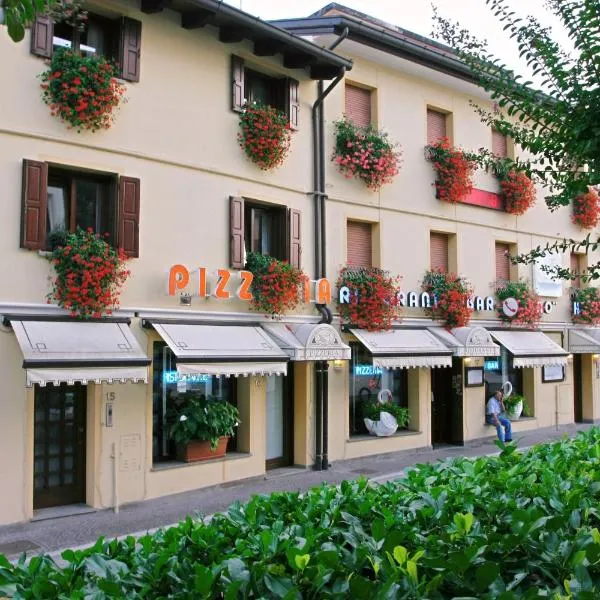 Hotel Ristorante Cigno，位于Gorgo的酒店