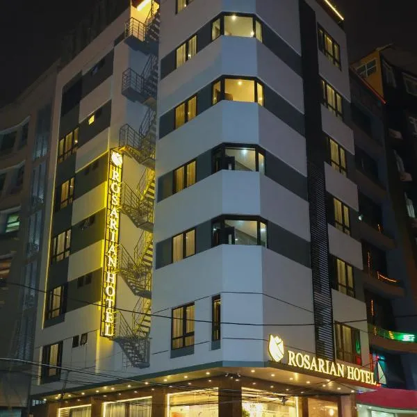 Rosarian Hotel，位于Vân Lũng的酒店