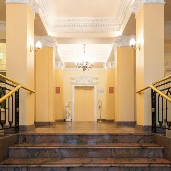 科勒斯塔帕克宫殿式酒店，位于奥得河畔法兰克福的酒店