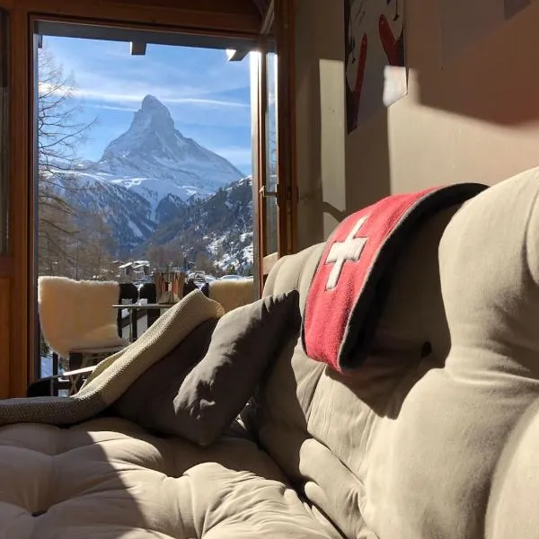 Apartment with beautiful views in Zermatt，位于兰达的酒店