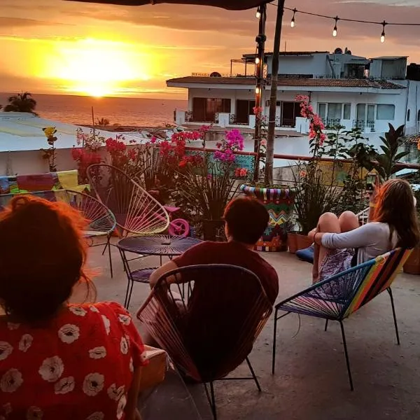 Hostel Vallarta，位于巴亚尔塔港的酒店