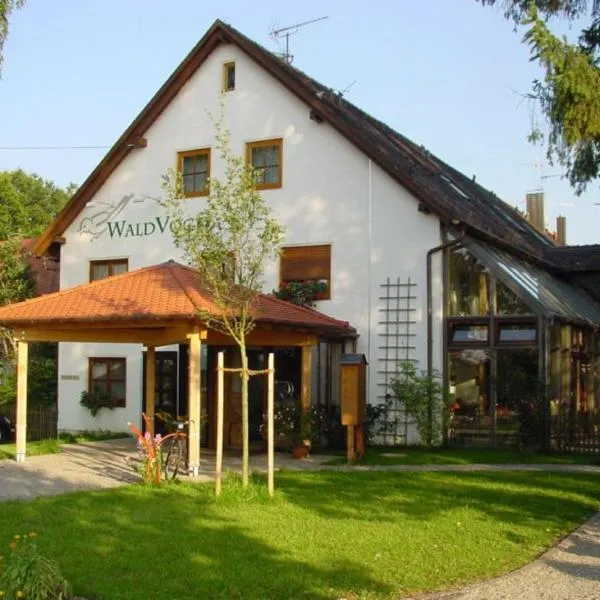 Hotel Waldvogel，位于克勒孔兹的酒店