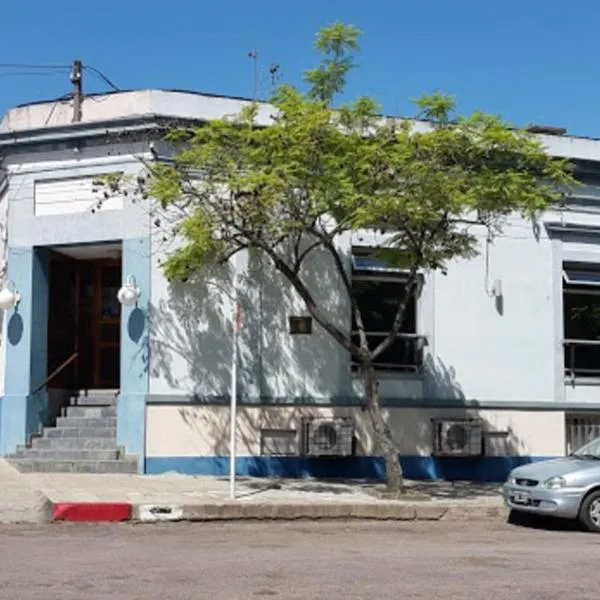 HOTEL 25 DE MAYO，位于弗赖本托斯的酒店