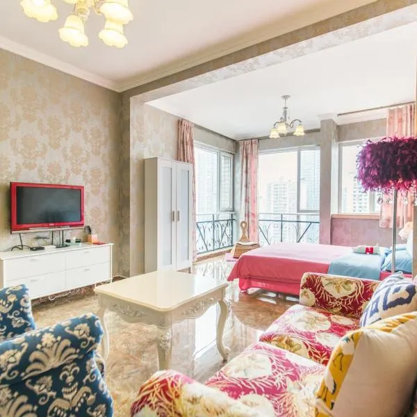 Xiao Yu B&B Apartment Near Jiefangbei and Hongyadong，位于重庆的酒店