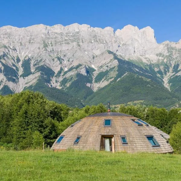 Au-Delà des Nuages - Maison d'hôtes insolite, Gite, SPA，位于Chauffayer的酒店
