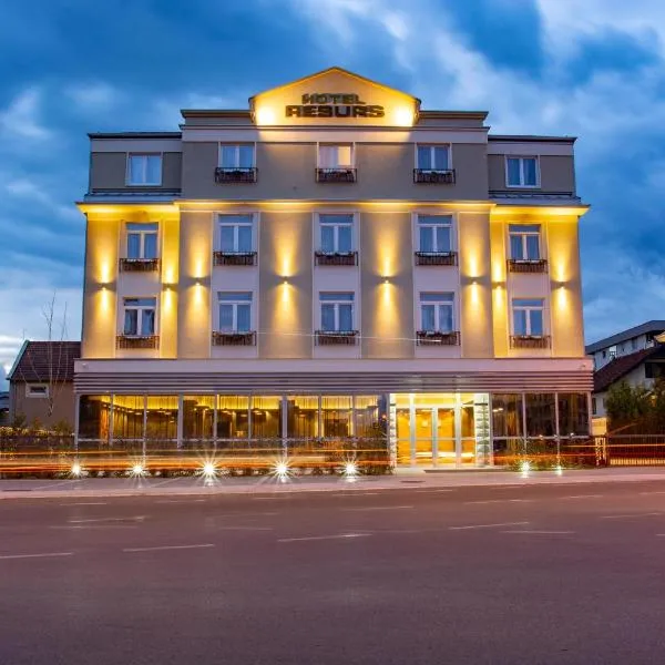 Hotel Resurs，位于Gornje Momče的酒店