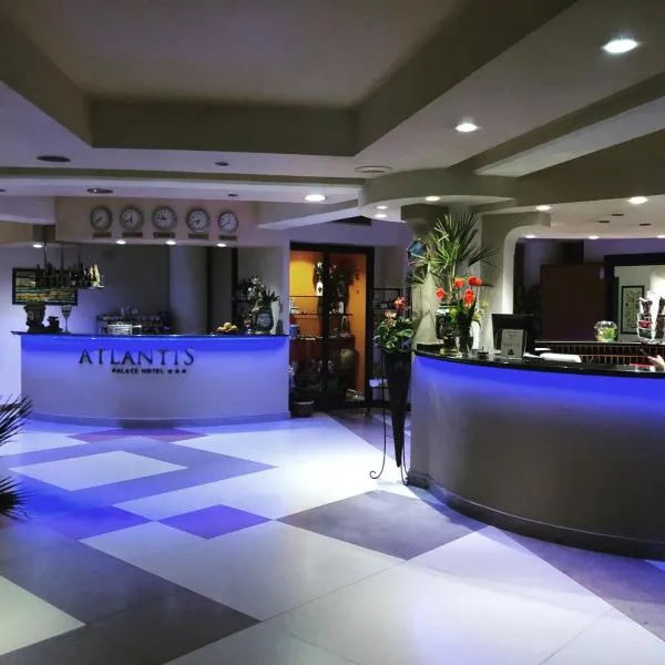 亚特兰蒂斯皇宫酒店，位于丰达切洛的酒店