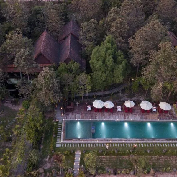 Bong Thom Forest Lodge，位于Phumĭ Rôviĕng的酒店
