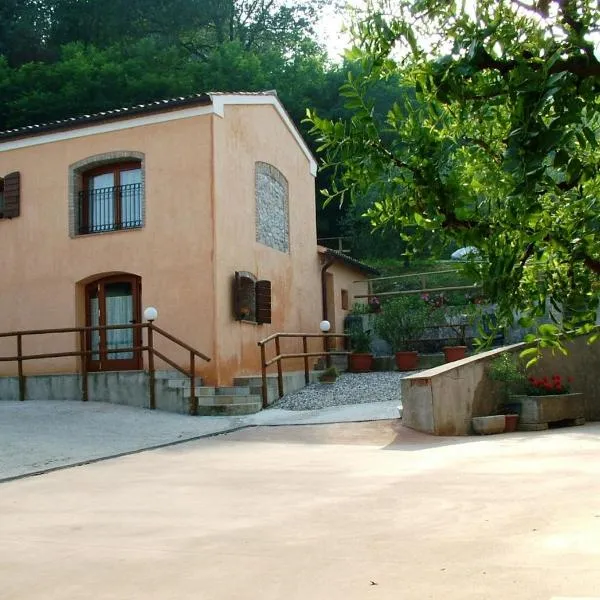 agriturismo la scuderia，位于加尔齐尼亚诺的酒店