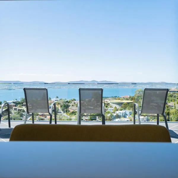 Amazing Sea Views Luxury Guest House，位于Kingston Beach的酒店