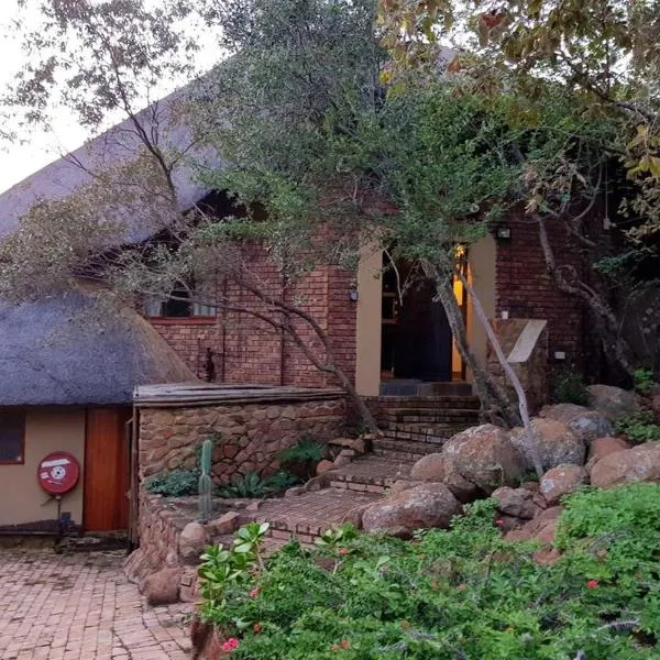 Gecko Lodge and Cottage, Mabalingwe，位于Ouklip的酒店