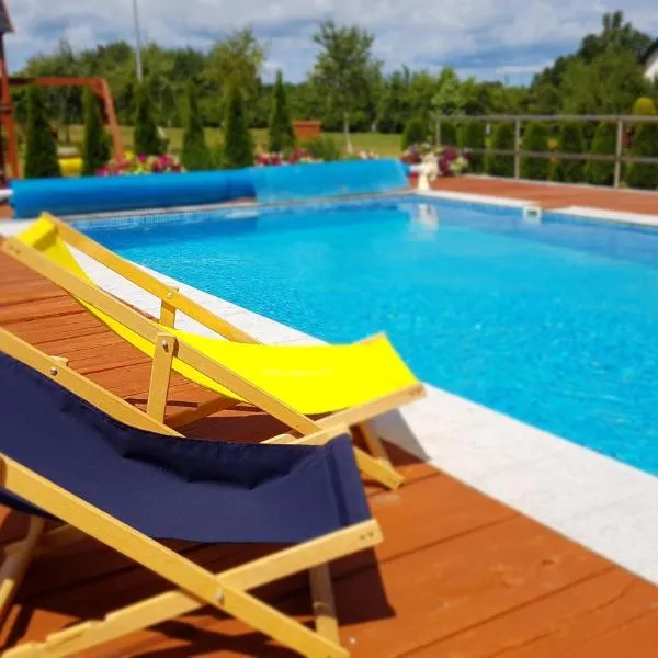 Hotel nad morzem- Art-Pension，位于Świerzno的酒店