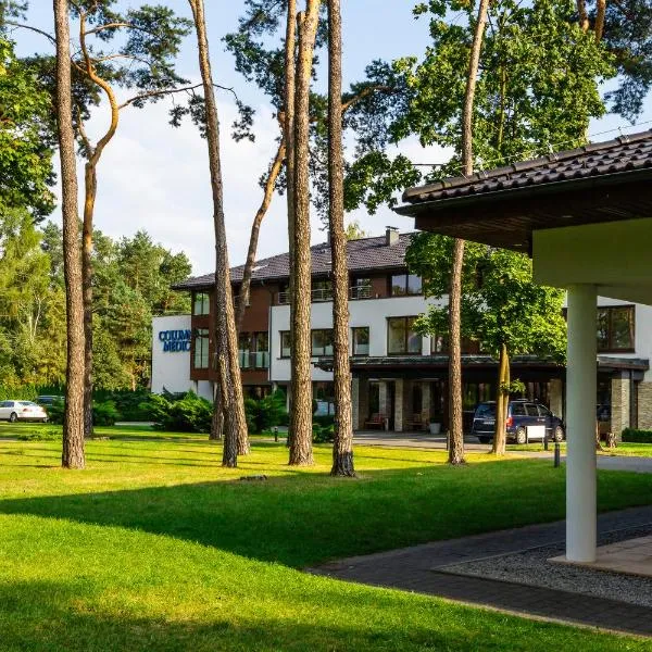 克鲁姆纳梅迪卡酒店，位于Zelów的酒店