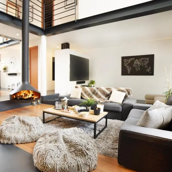 La Grange Emnitan - Maison de ville moderne pour 12p Fêtes interdites，位于圣热尼普伊的酒店