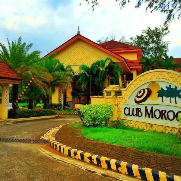 摩洛哥海滩度假胜地和乡村俱乐部酒店，位于Mindoro的酒店