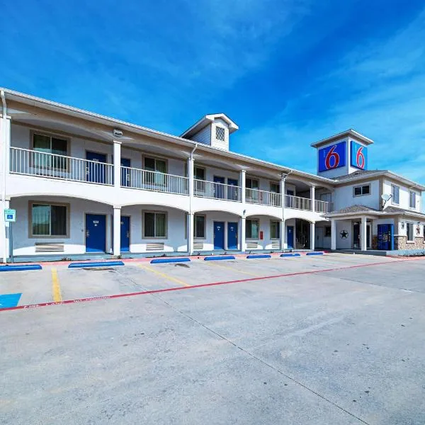 Motel 6-Rhome, TX，位于Rhome的酒店