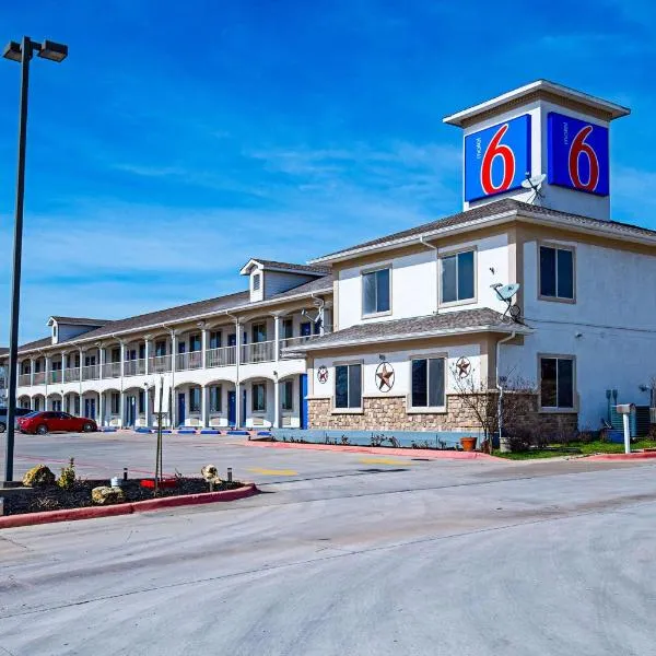 Motel 6-Rhome, TX，位于Rhome的酒店