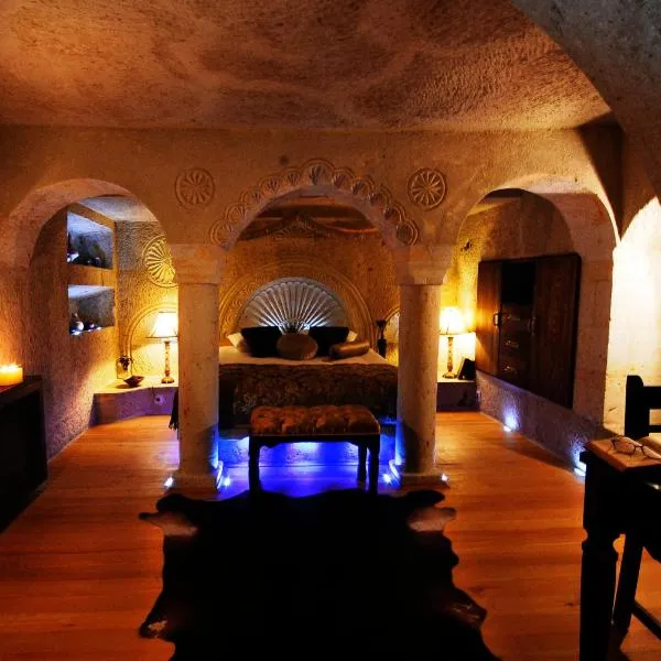 Cappadocia Perimasali Cave Hotel，位于Karlık的酒店