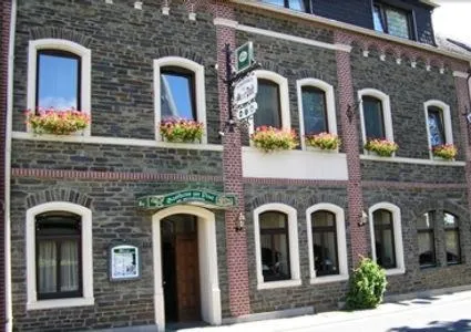 Hotel Garni zur Post，位于Düngenheim的酒店