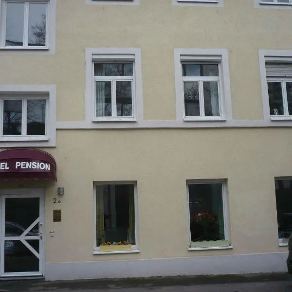 Hotel-Pension Goldene Krone，位于Vörstetten的酒店