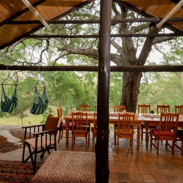 Msunduze River Lodge，位于Manyoni Private Game Reserve的酒店