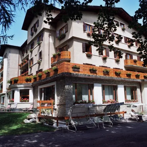 德斯杰尼酒店，位于Cianfuran的酒店