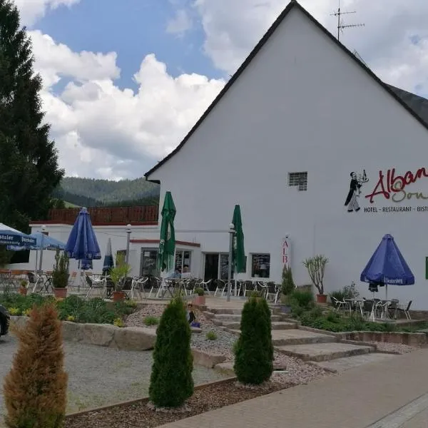 Hotel Restaurant Albans Sonne，位于Wildschapbach的酒店