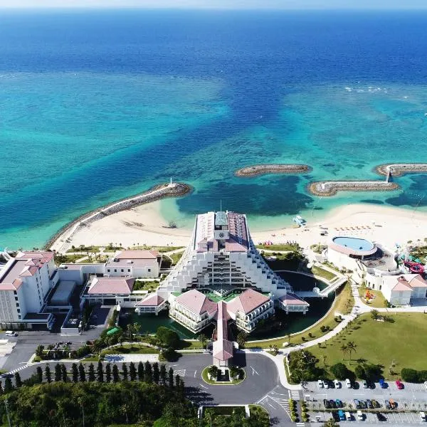 冲绳太阳码头喜来登度假酒店，位于坦查的酒店