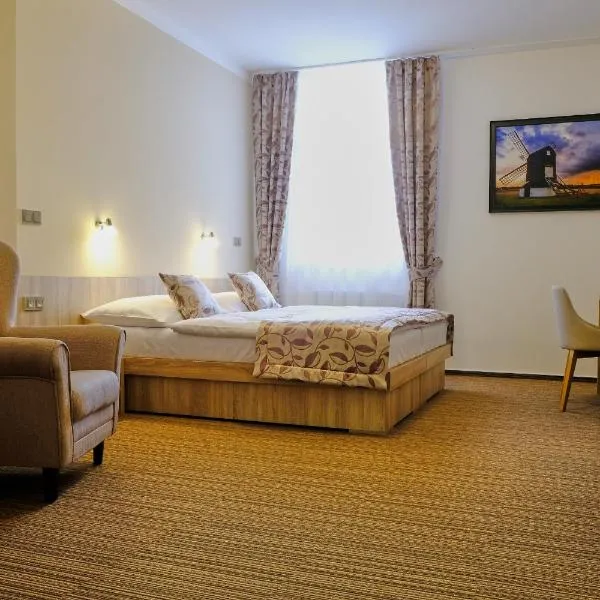 Hotel GTC 3* superior，位于Jistebník的酒店