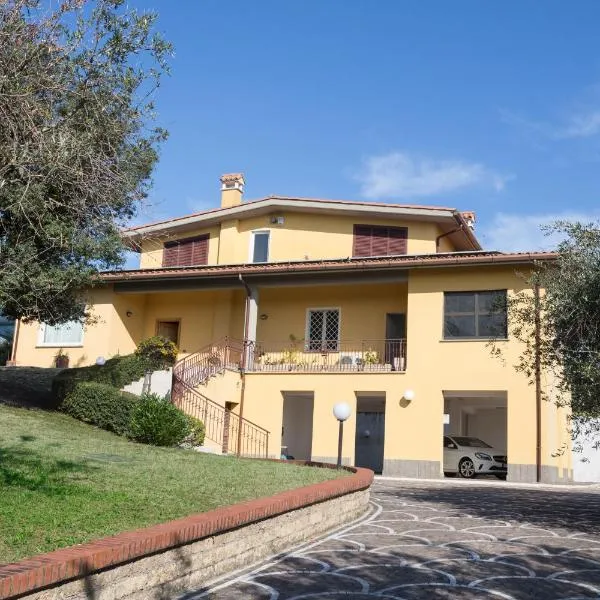 Villa Mary，位于Fonte Nuova的酒店