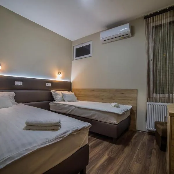 Sztár Motel Étterem，位于Balassagyarmat的酒店