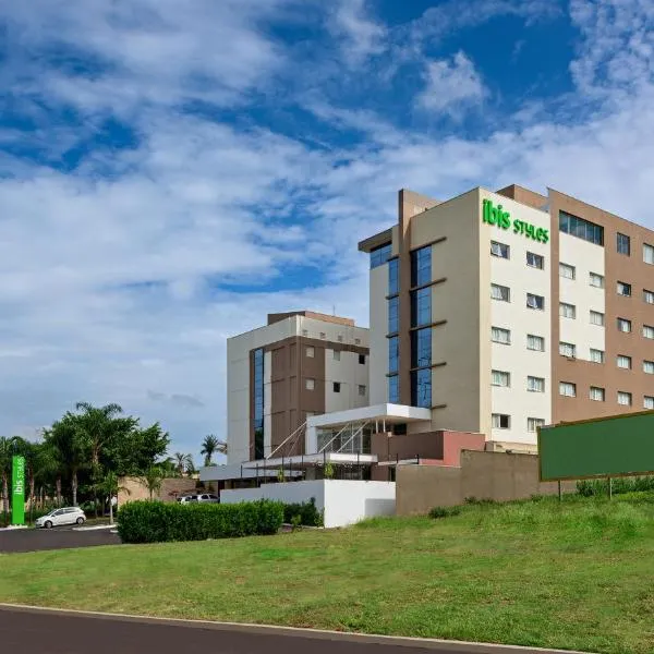 ibis Styles Ribeirao Preto Maurilio Biagi，位于里贝朗普雷托的酒店