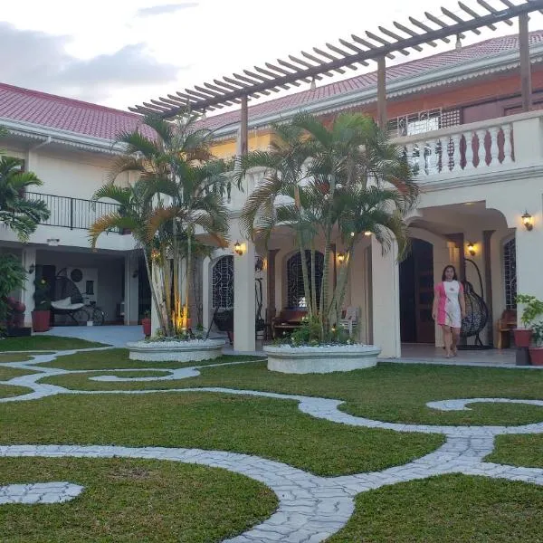 Casa Familya，位于Batac的酒店