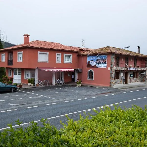 Hotel TERRANOVA，位于Oza dos Ríos的酒店