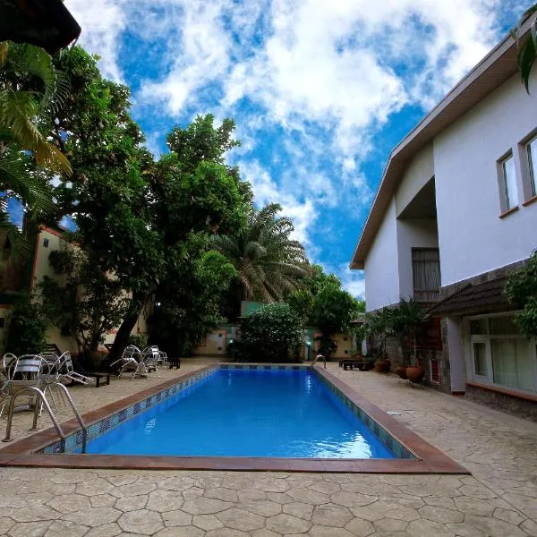 La Cour Hotels and Apartments Glover，位于拉各斯的酒店