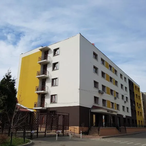 达科尔酒店，位于Aurel Vlaicu的酒店