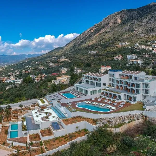 Messinian Icon Hotel & Suites，位于Akrogiali的酒店