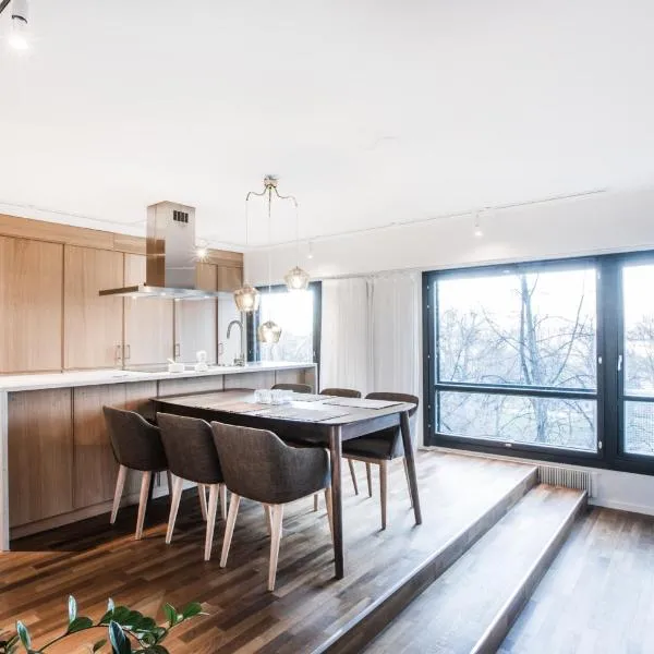 HOMELY - Executive Suite 72m2 -Sauna，位于赫尔辛基的酒店