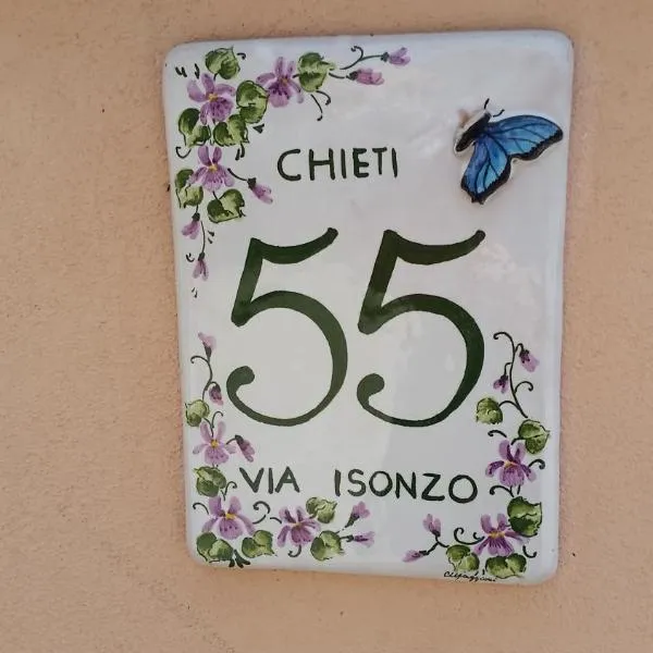 Le mansarde di Via Isonzo，位于基耶蒂的酒店