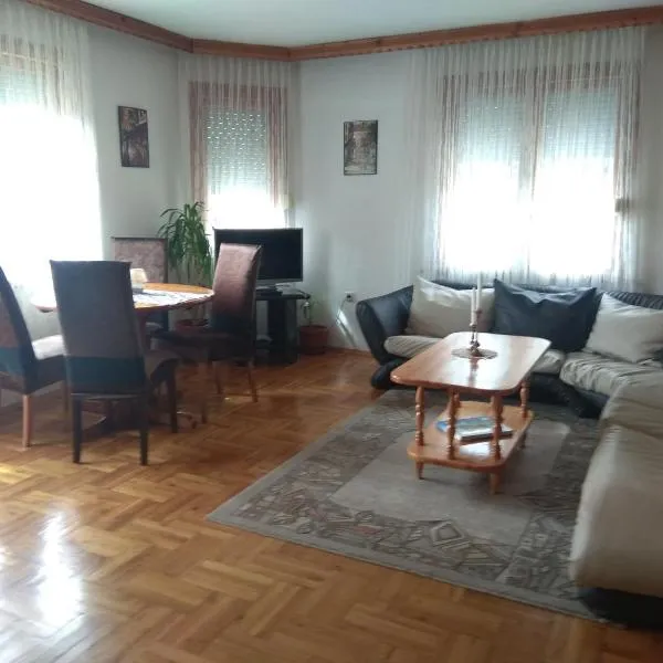 Martin`s apartments，位于Mogilovo的酒店