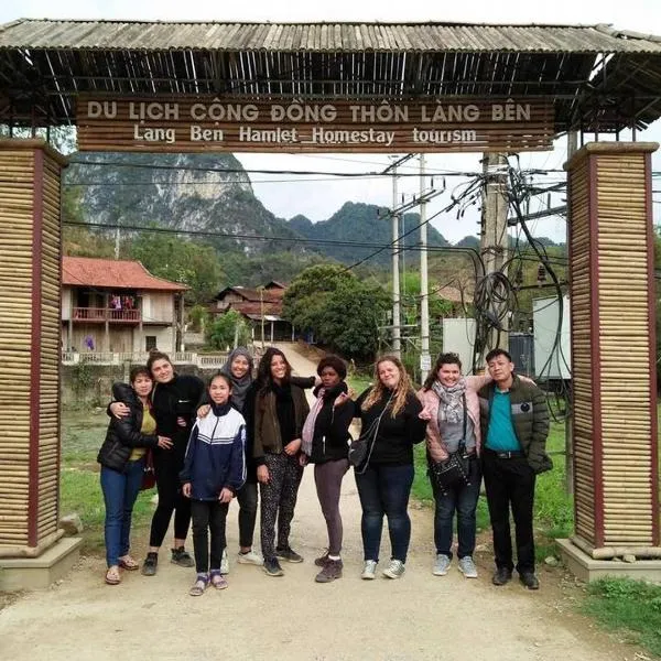 Homestay Rung Xanh Huu Lien，位于Làng Ben的酒店